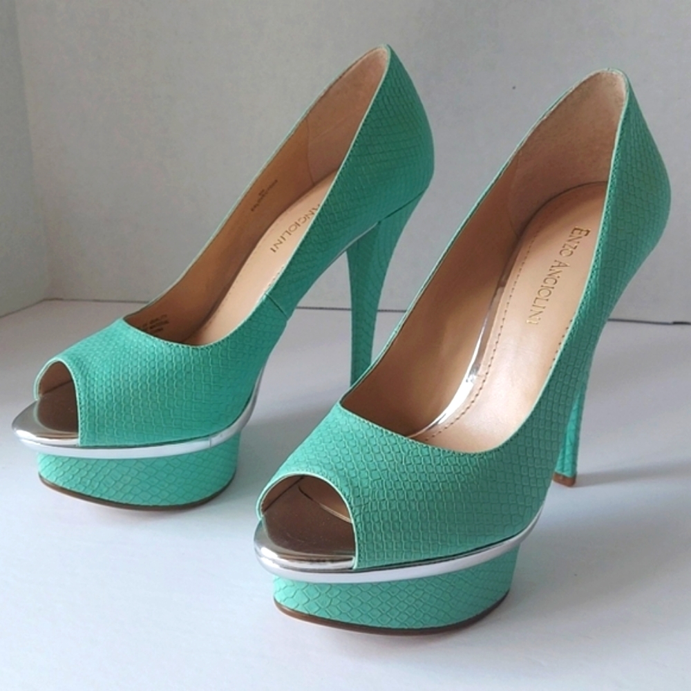 NWT ENZO ANGIOLINI "Loveutoo" pumps size 8